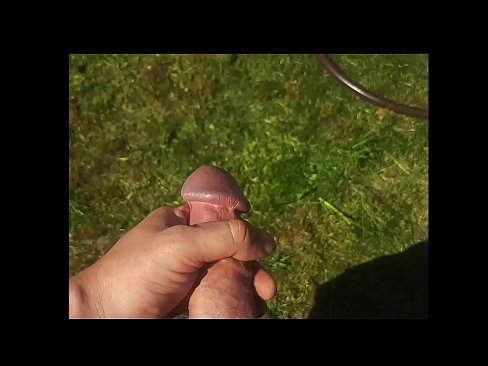 ❤️ A guapa quente recibe o seu coño rosa fodido e corre cun chorro nun xardín de verán ️❌ Porno en % gl.hentaiteca.ru %