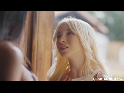 ❤️ A nena chega a casa uns meses despois e acaba comendo o coño da súa madrastra ️❌ Porno en % gl.hentaiteca.ru %